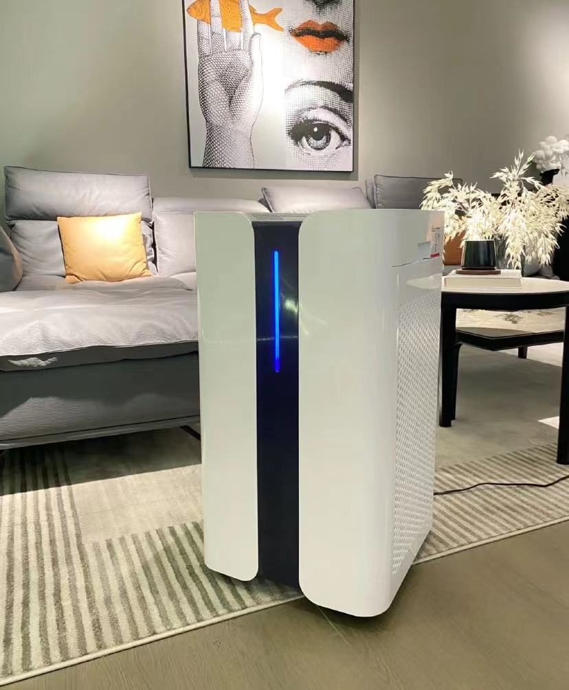 家里养狗养猫用空气净化器管用吗,养猫买空气净化器还是新风机