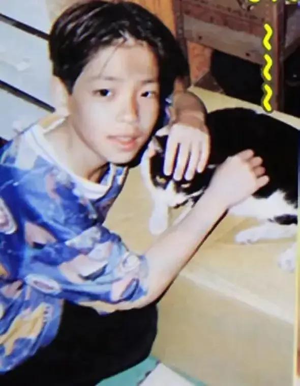 年龄小的嫁给年龄大明星,女人娶大明星要三思