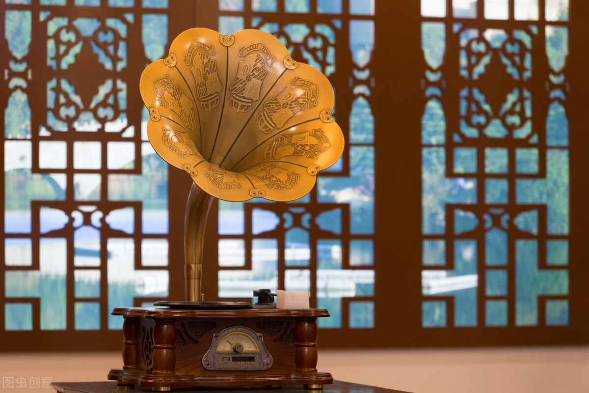 那些年迷死我们的复古唱片机