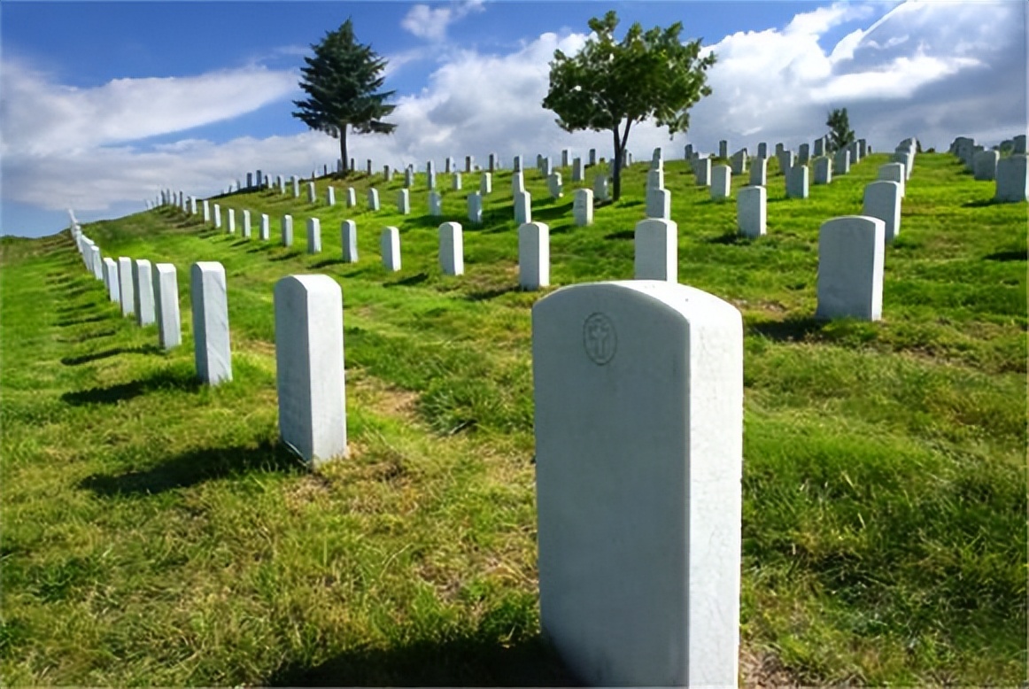 墓碑上显考祖什么意思,故显考妣的读音及意思视频