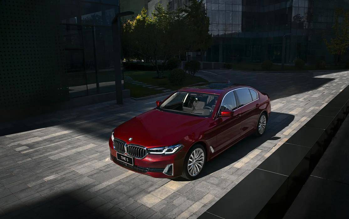 雷克萨斯5系2019,雷克萨斯es200和宝马5系对比