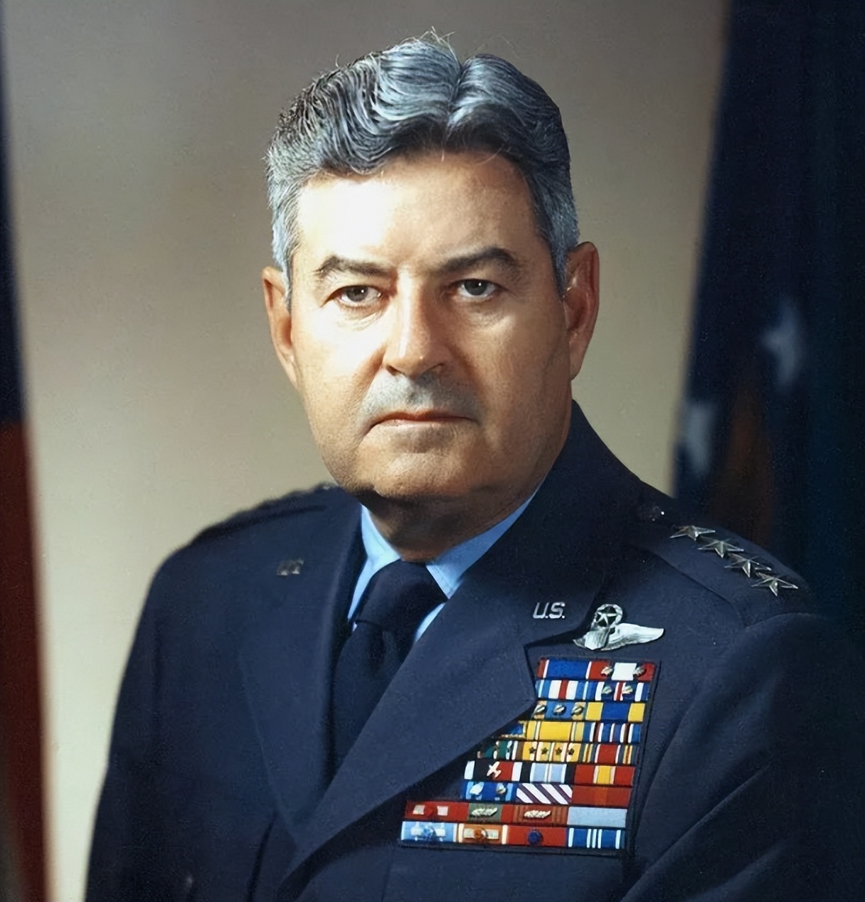 二战中的李梅有多厉害,二战中日本真正的噩梦