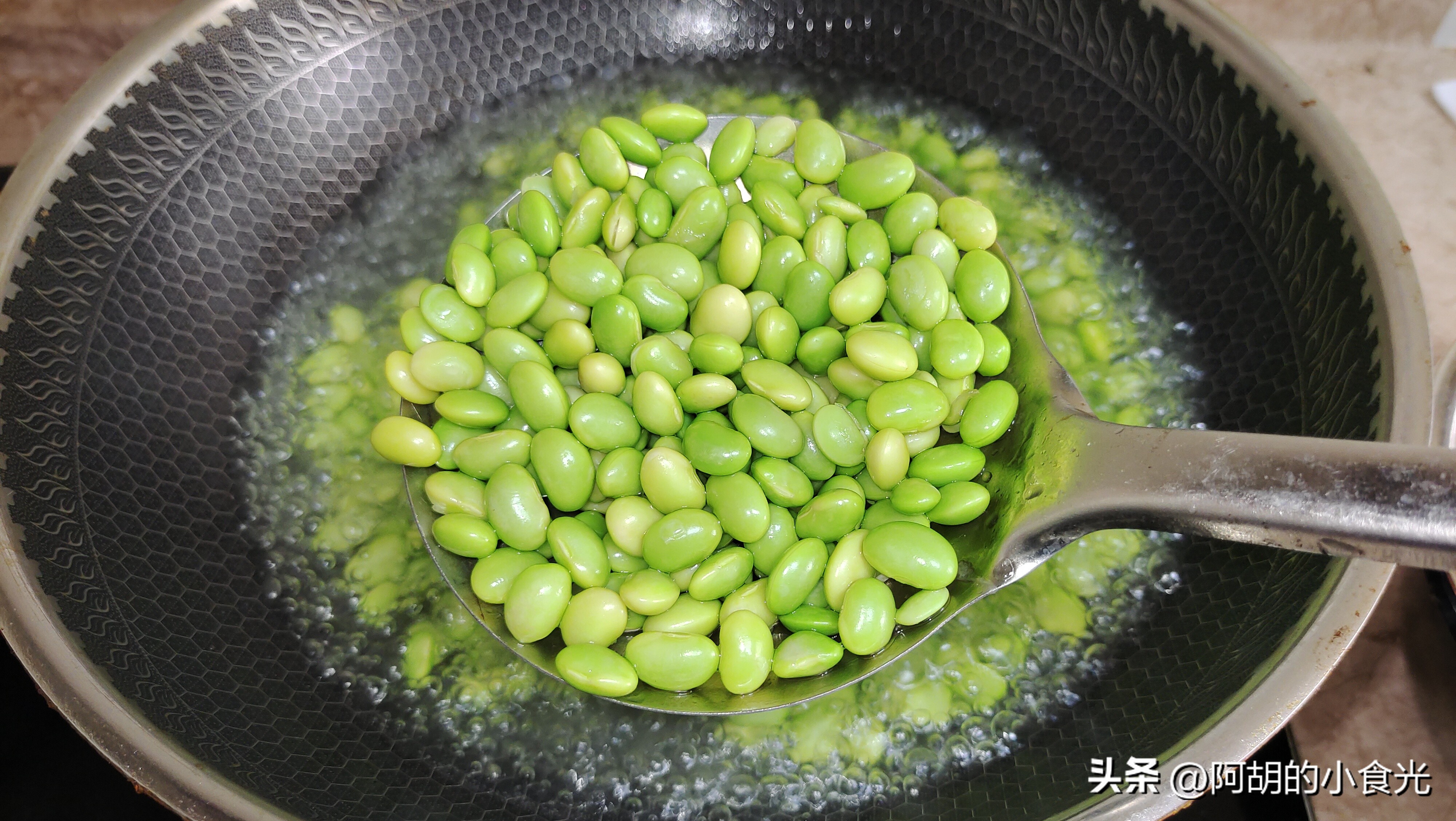 毛豆健脾利湿,毛豆咋炒翠绿