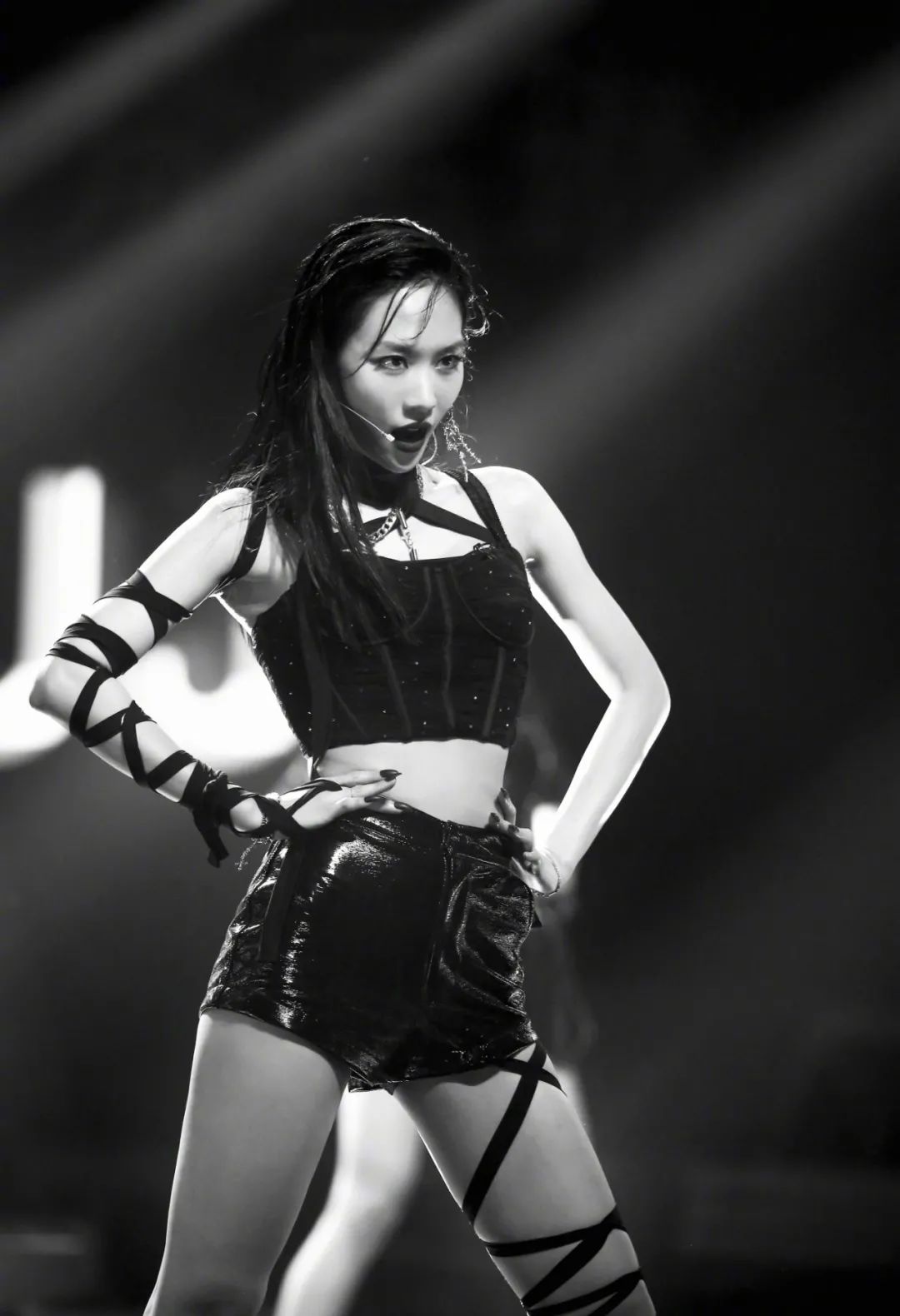 杨超越整了容吗,杨超越变了一个样子吗