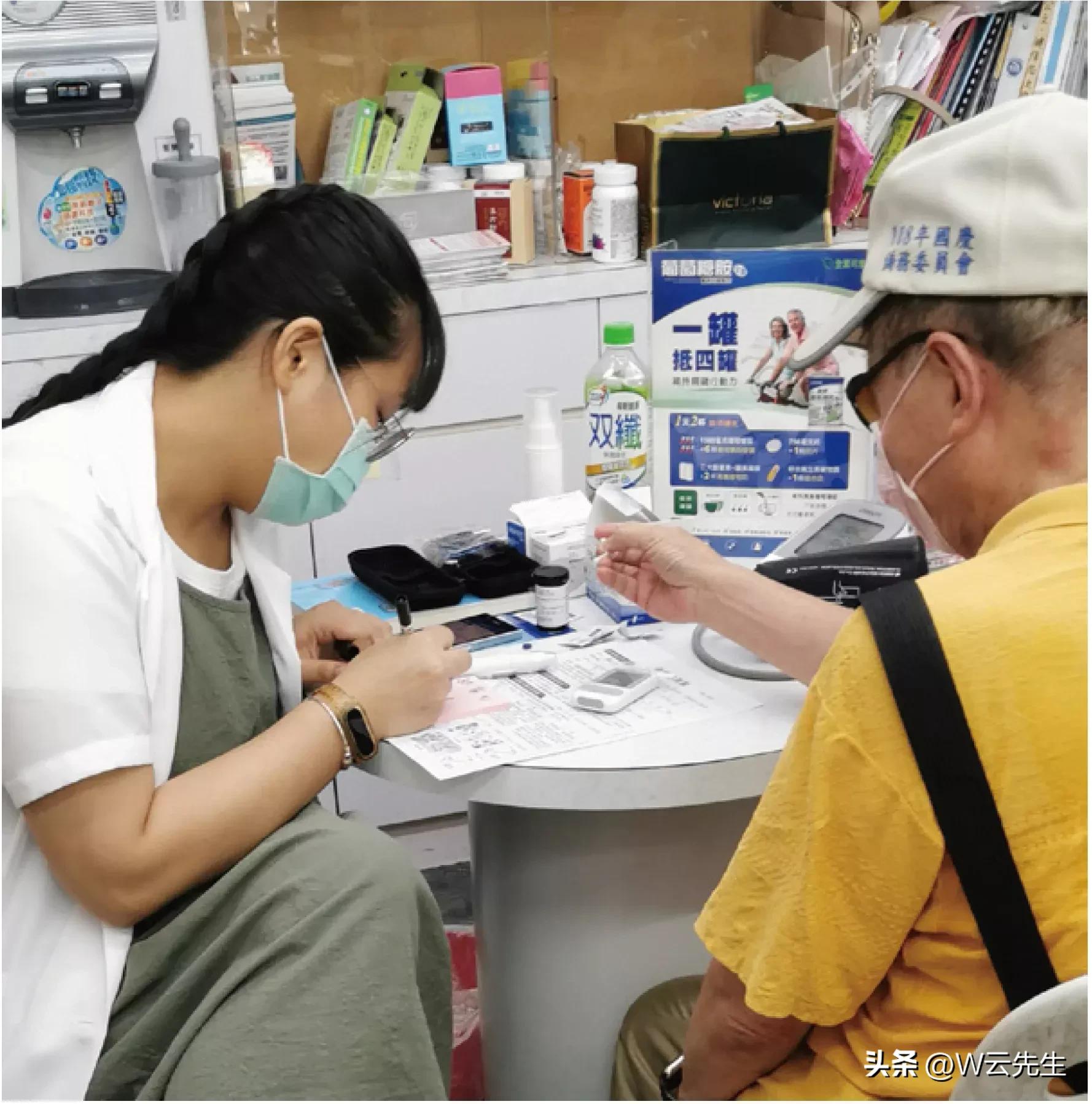 新冠共存期，药店找到了哪些新机会？