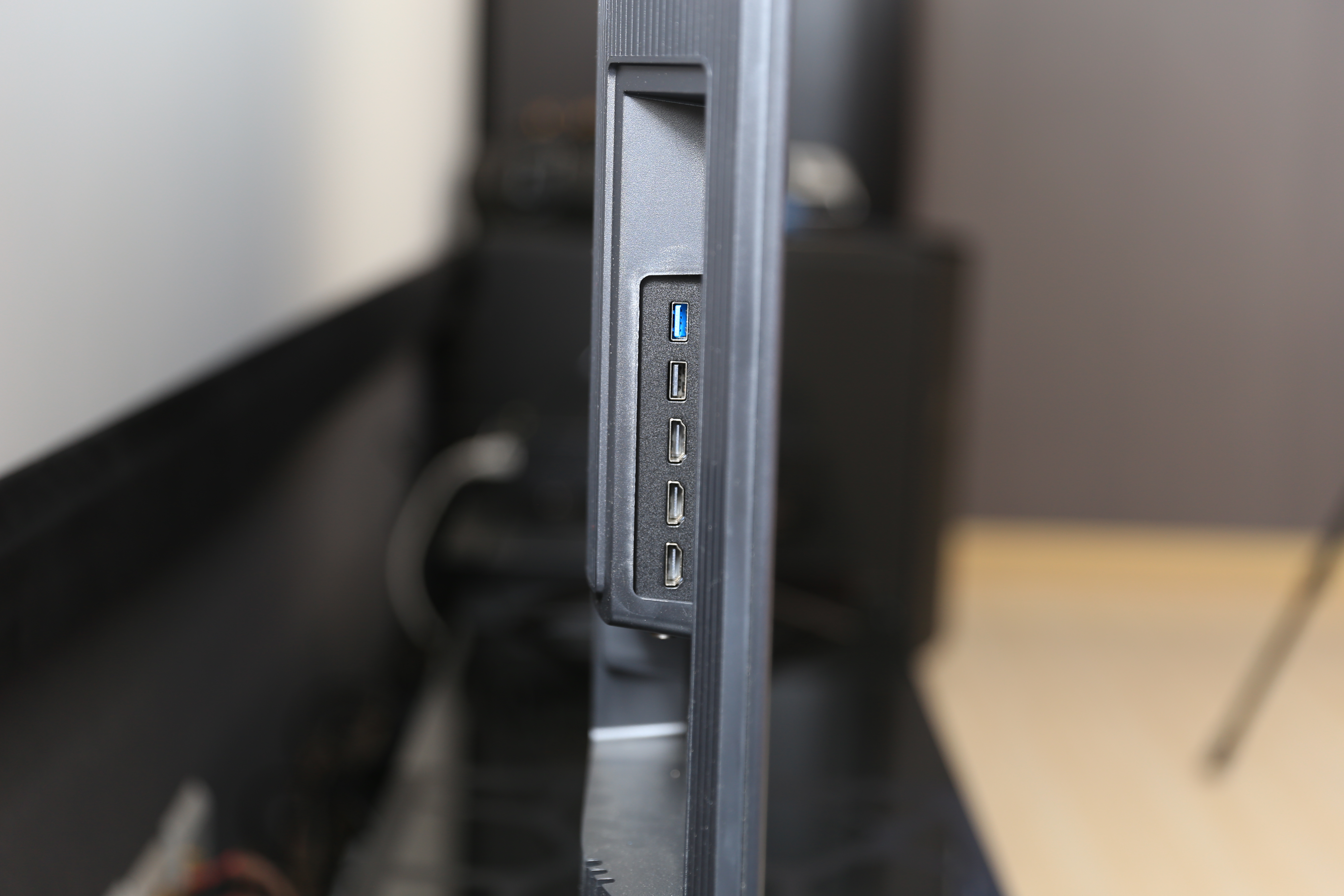 小米oled77寸,小米6oled和至尊版哪个好