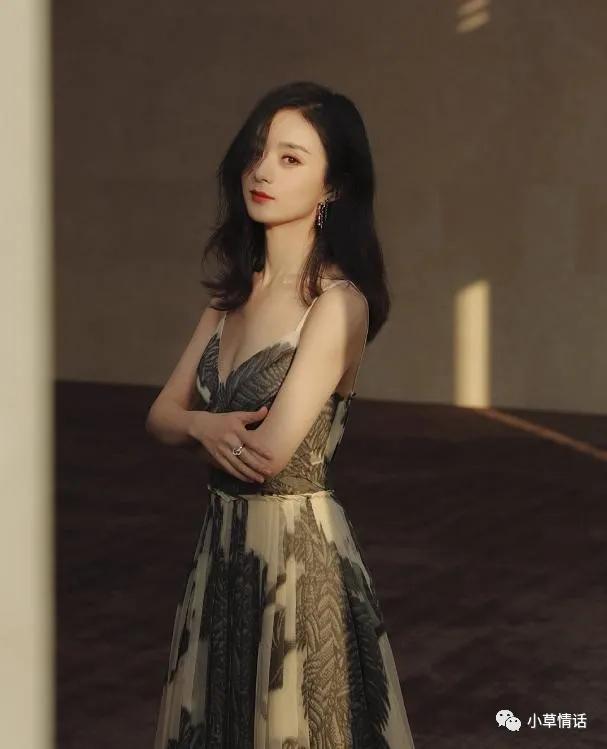 赵丽颖绿衣写真大片,女星赵丽颖惊艳写真