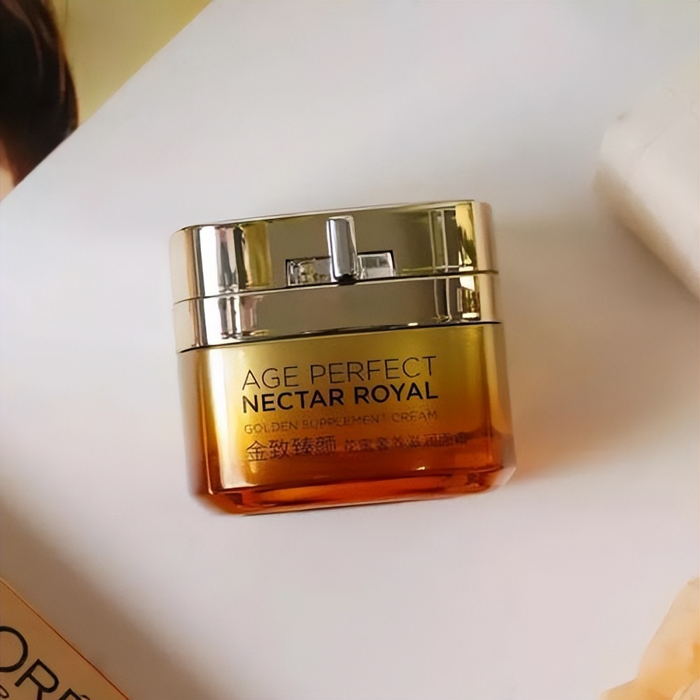 欧莱雅护肤品四十岁以上适合哪款,欧莱雅适合四十岁的护肤品系列