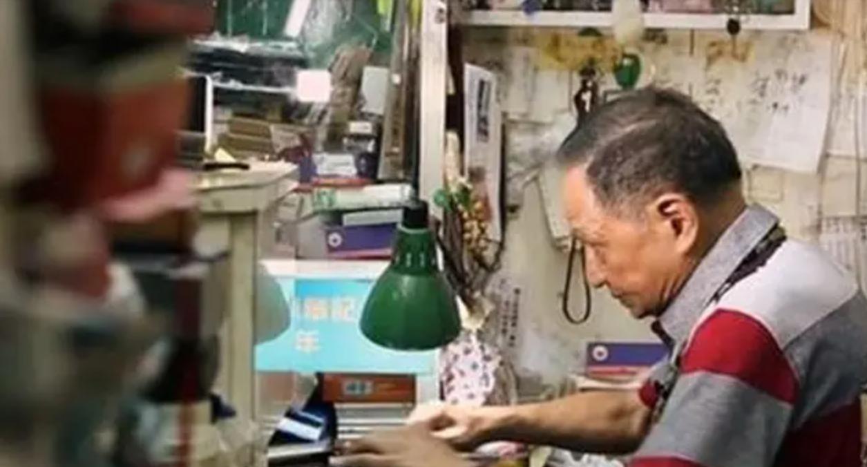 香港刀王多厉害,80岁的刀王多厉害