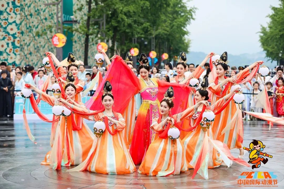 中国动漫节彩车巡游,国际动漫彩车巡游视频