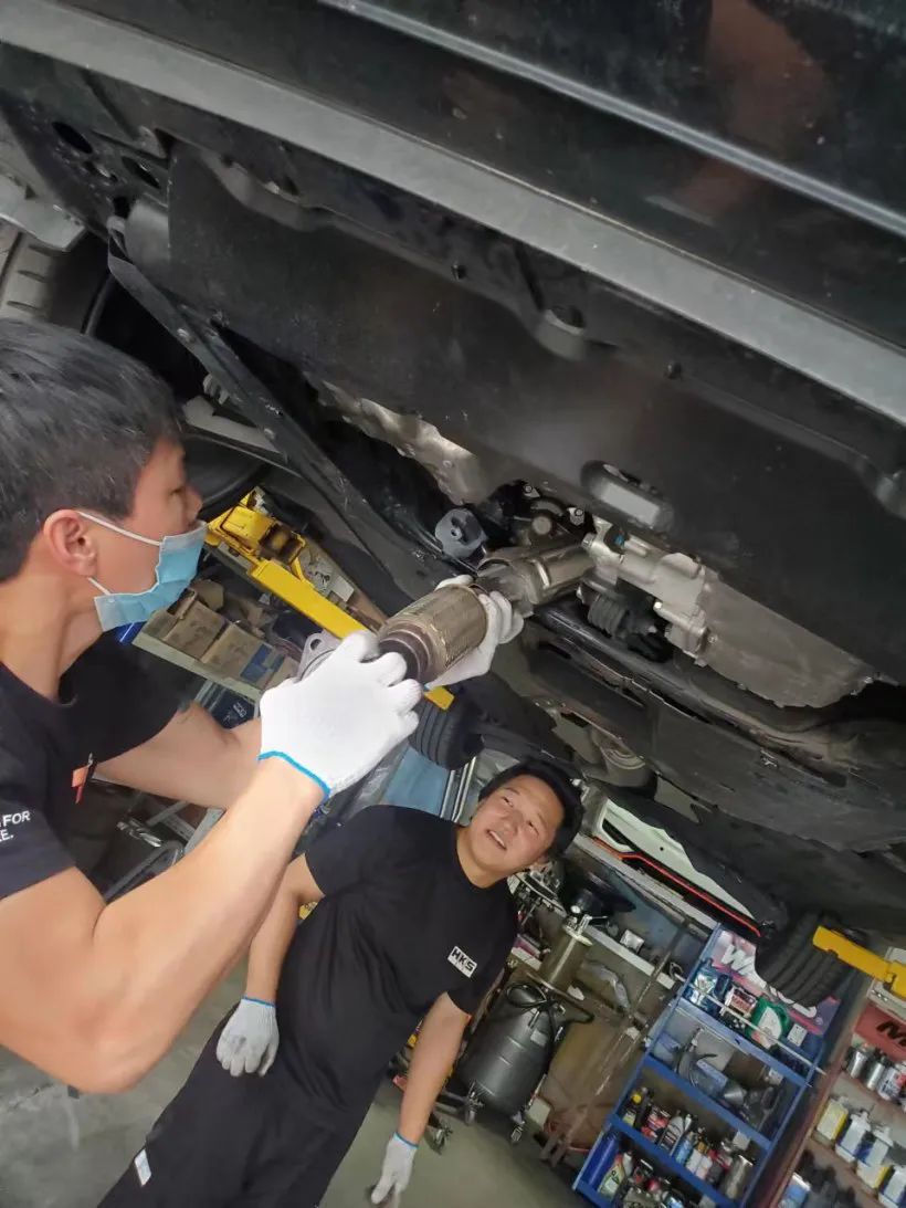 十代思域两厢版改装最好看 (十代思域两厢版深度测评)