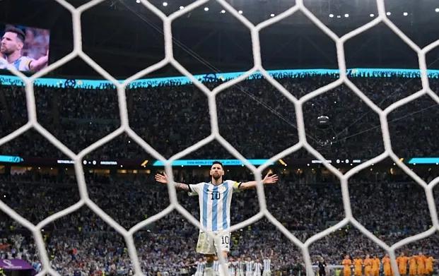 圣马丁送平板,圣马丁阿根廷决赛