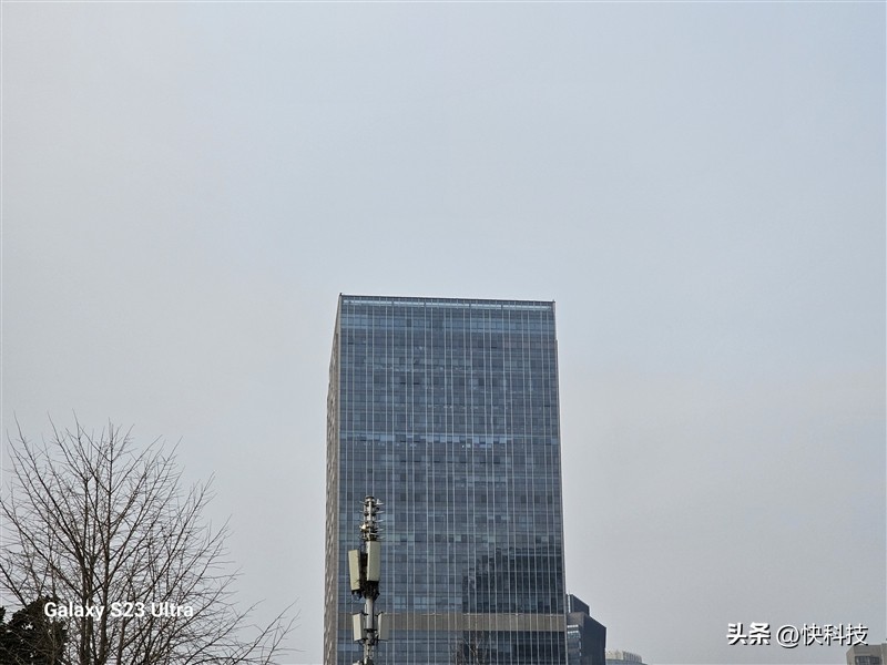 三星galaxys22超大杯,三星galaxys23ultra湖屿蓝评测