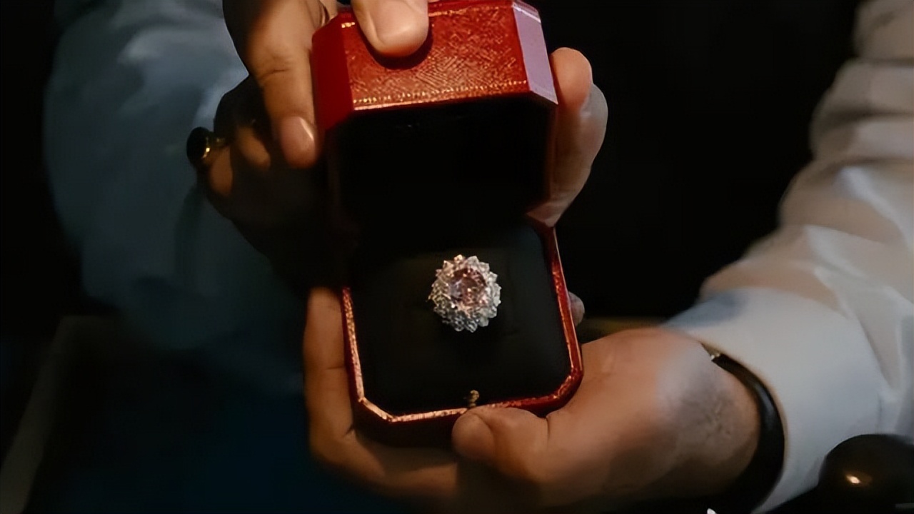 今天才明白《色，戒》最懂成年人的戏，不是在床上