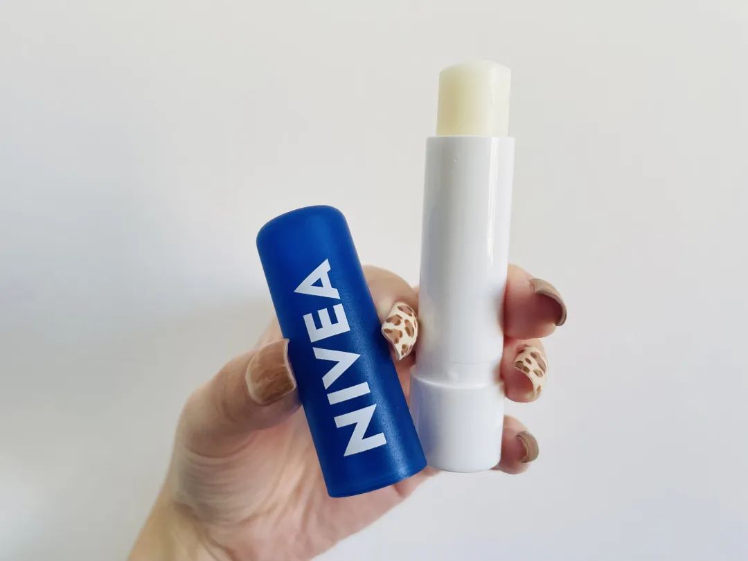 润唇膏越涂越干,润本唇膏越涂越干