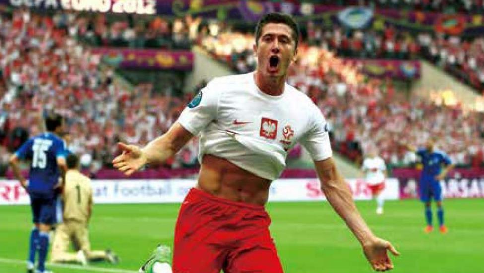 那些年我们一起追过的球星,球员评价莱万多夫斯基9分钟5球