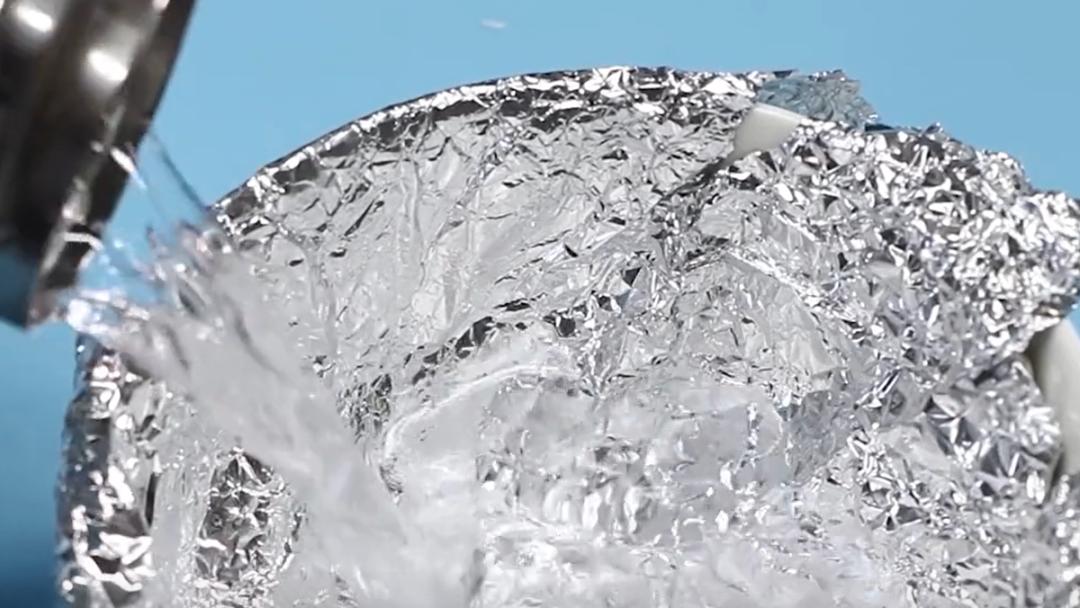 银手镯发黑切记别用牙膏洗,银手镯黑了用什么洗可以洗掉