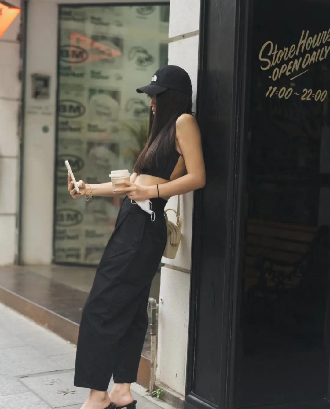 深圳市时尚街拍,穿衣风格干净有气质街拍