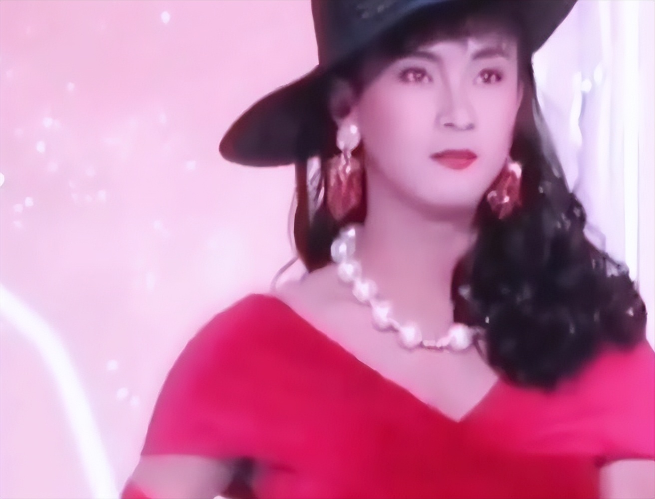 男扮女装最丑的十个男星,男扮女装惊艳的男星