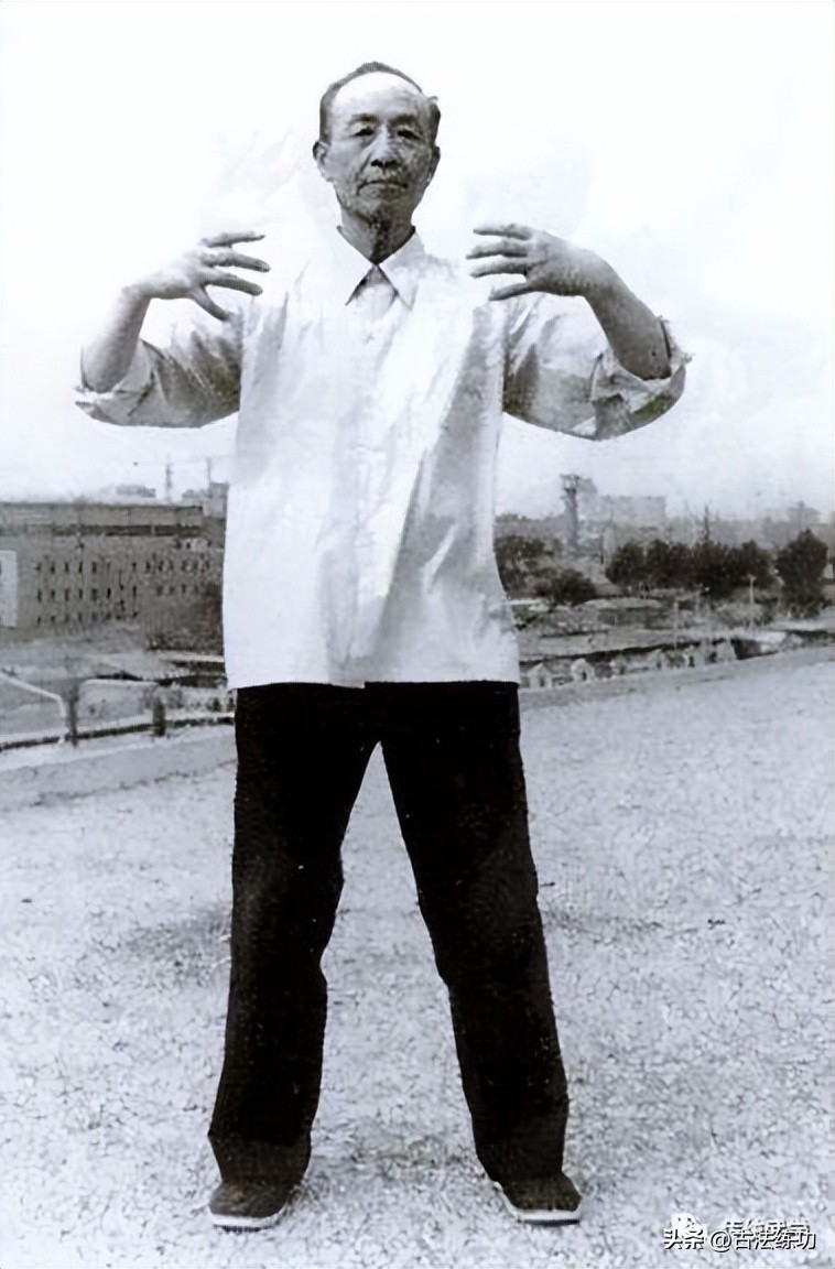 站桩时松腰落胯怎么做,站桩松腰落胯练法视频