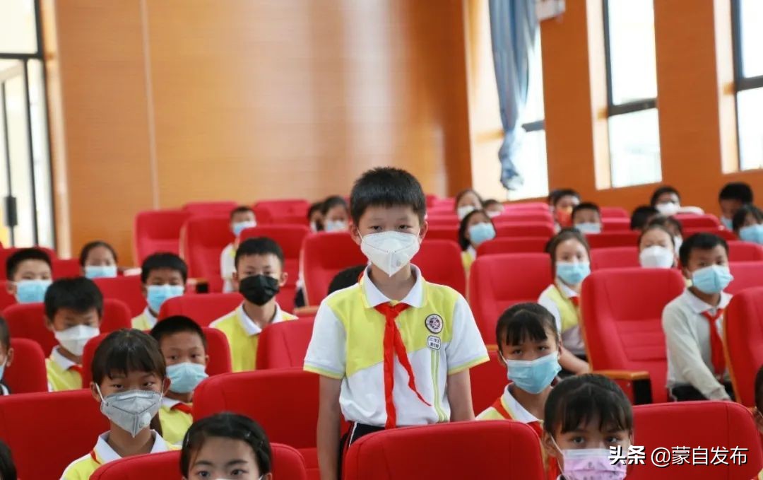 蒙自市检察院到蒙自市文萃小学开展法治宣讲活动