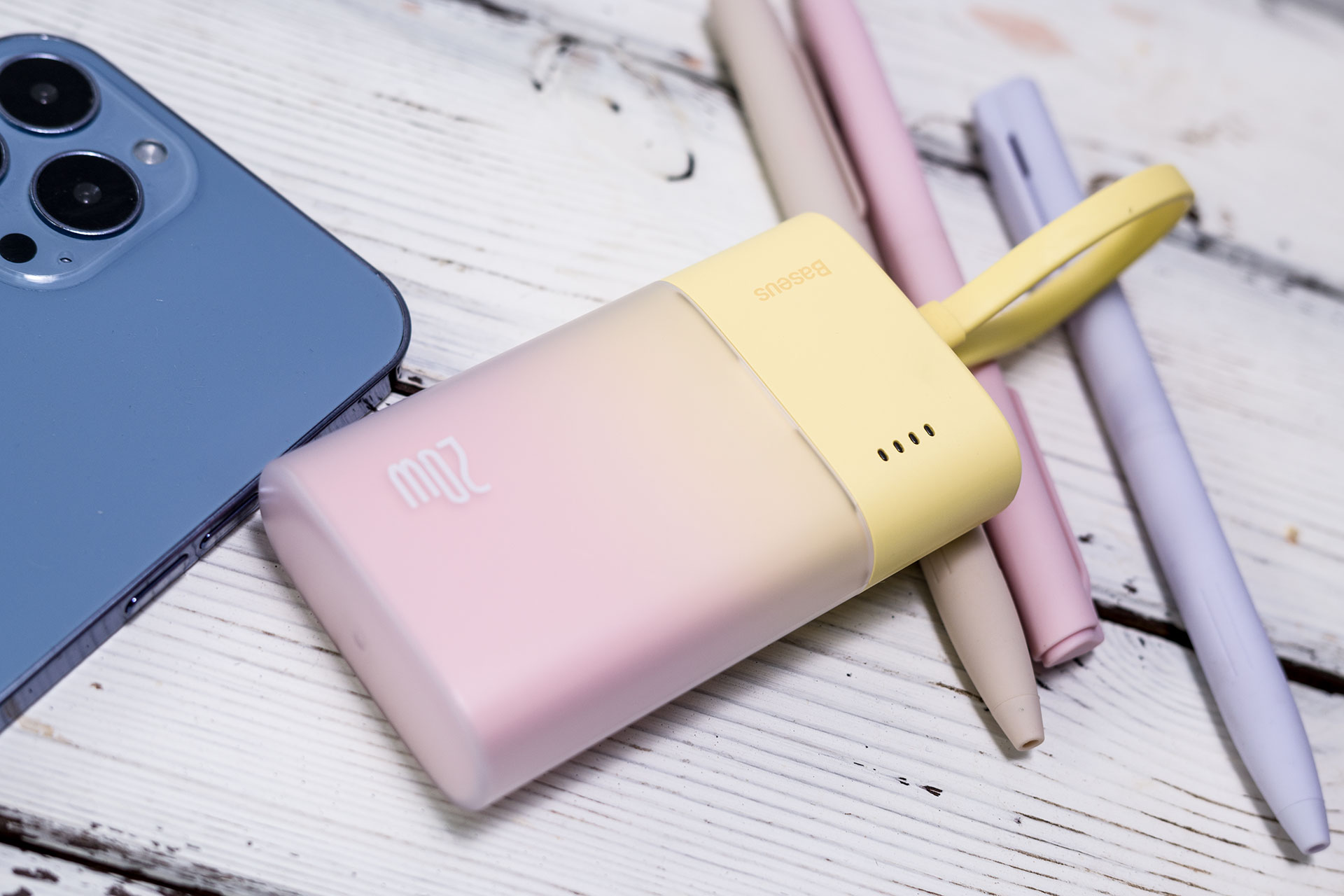 大容量快充移动电源随身携带,便携带线充电宝倍思