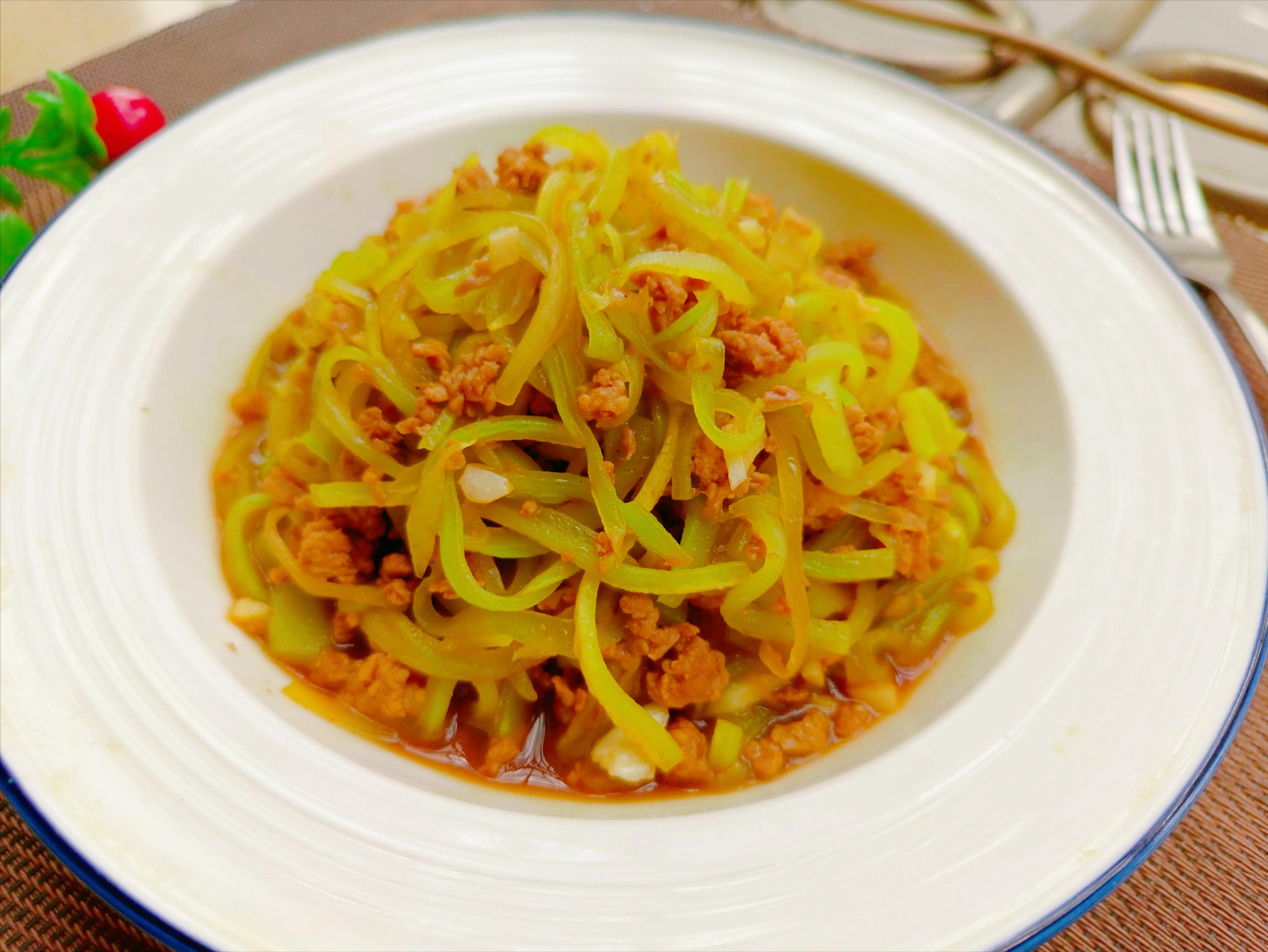 儿童餐6-12岁营养餐西红柿鸡蛋,西红柿和豆腐可以给儿童吃吗