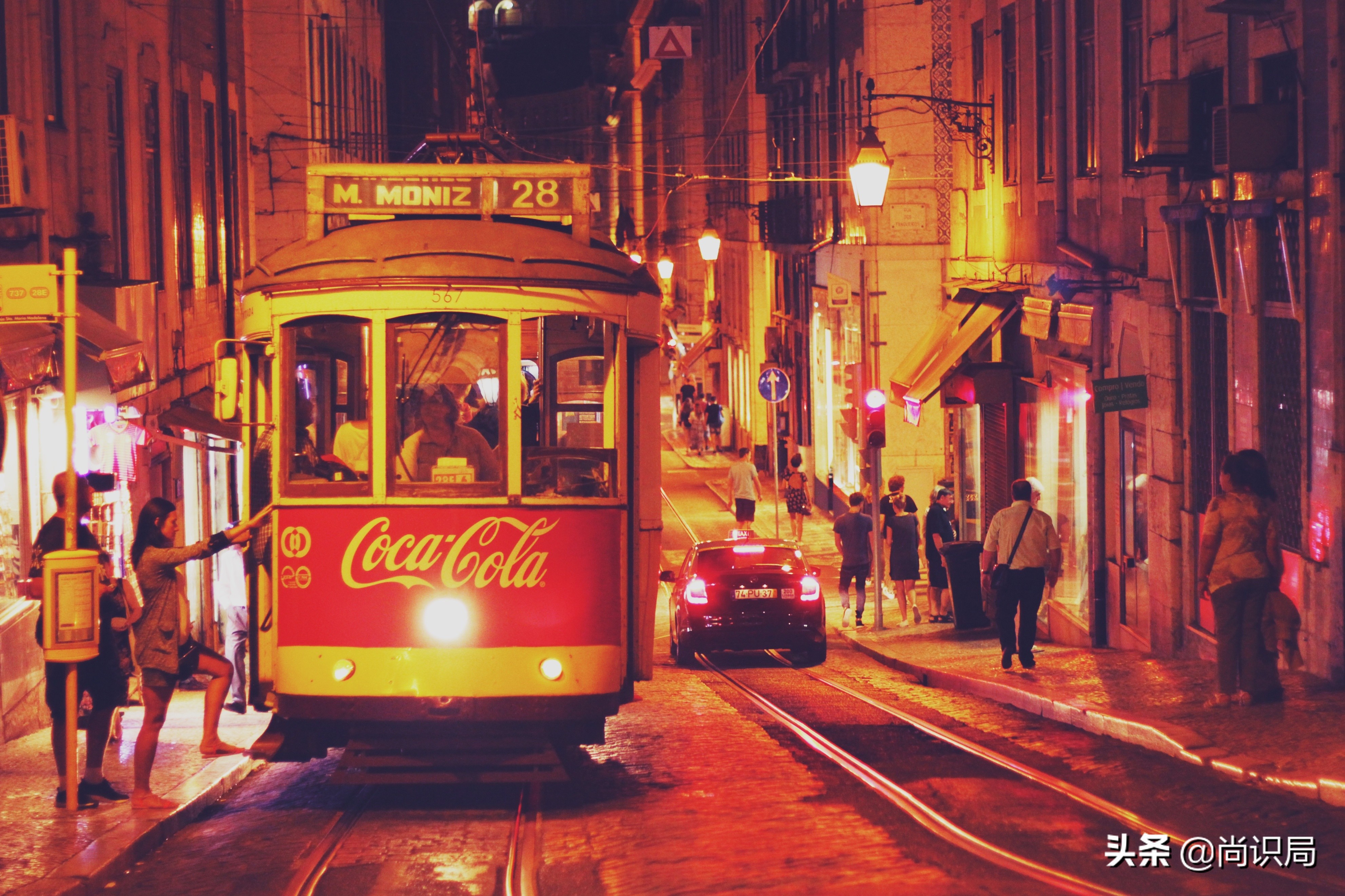 港澳台靠左行驶还是靠右行驶,香港的车是靠左行驶还是靠右行驶