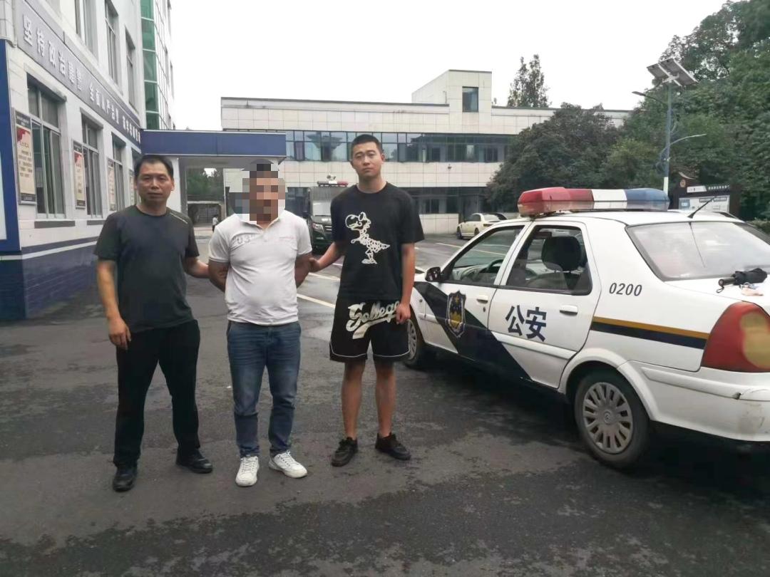 夏季行动|高新公安：警灯照夏夜藏蓝护平安