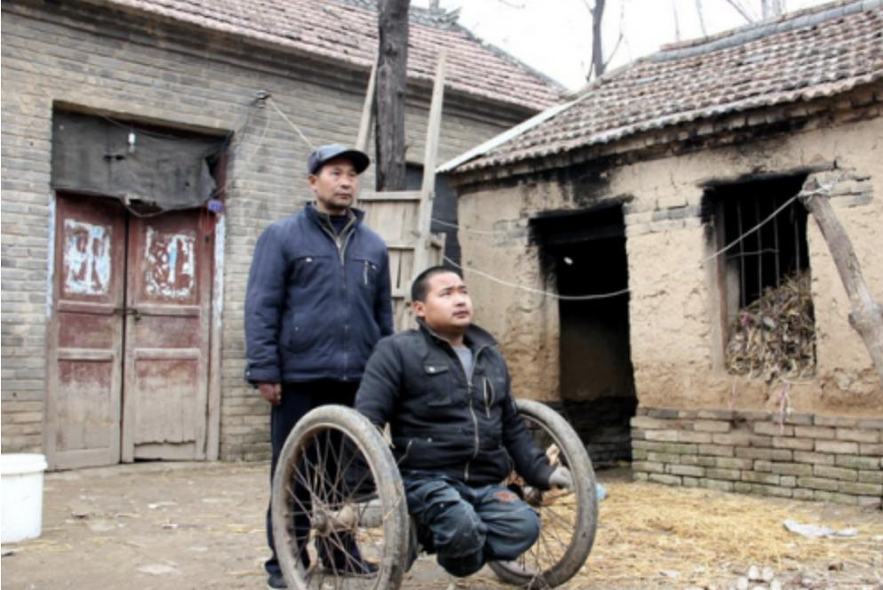 解决下肢残障人群行走难题，智能行走机器人开启崭新生活！