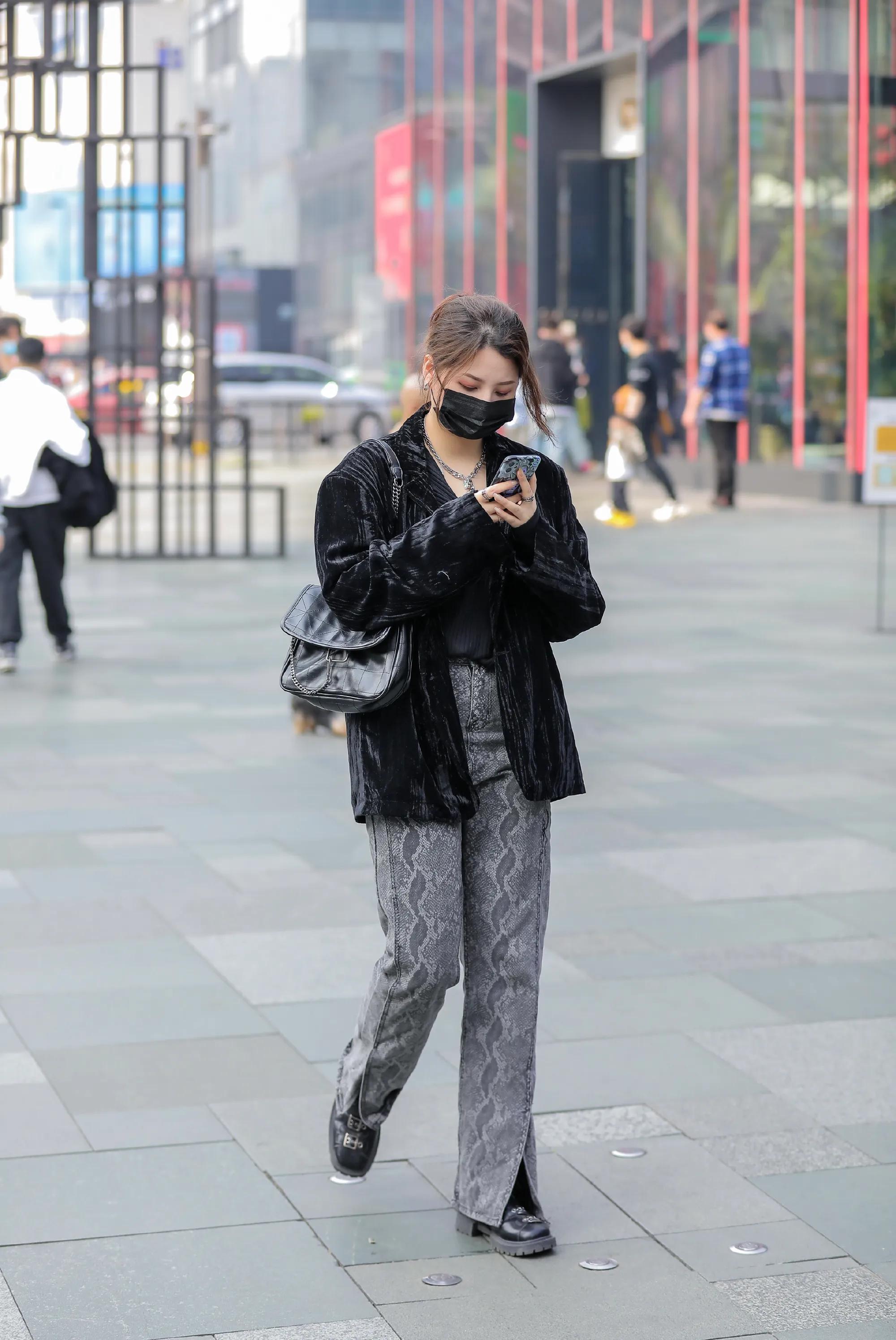 街拍看包,看街拍学穿搭