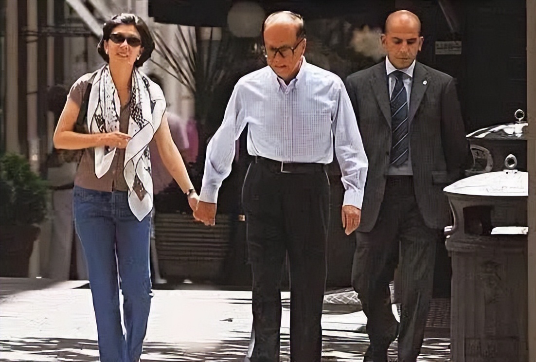 周凯旋跟了李嘉诚多少年,周凯旋凭什么被李嘉诚独宠29年