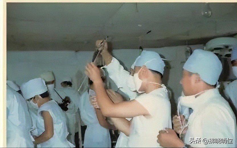 *战野**医院院长在老山前线——季振宗《战地日记》之二