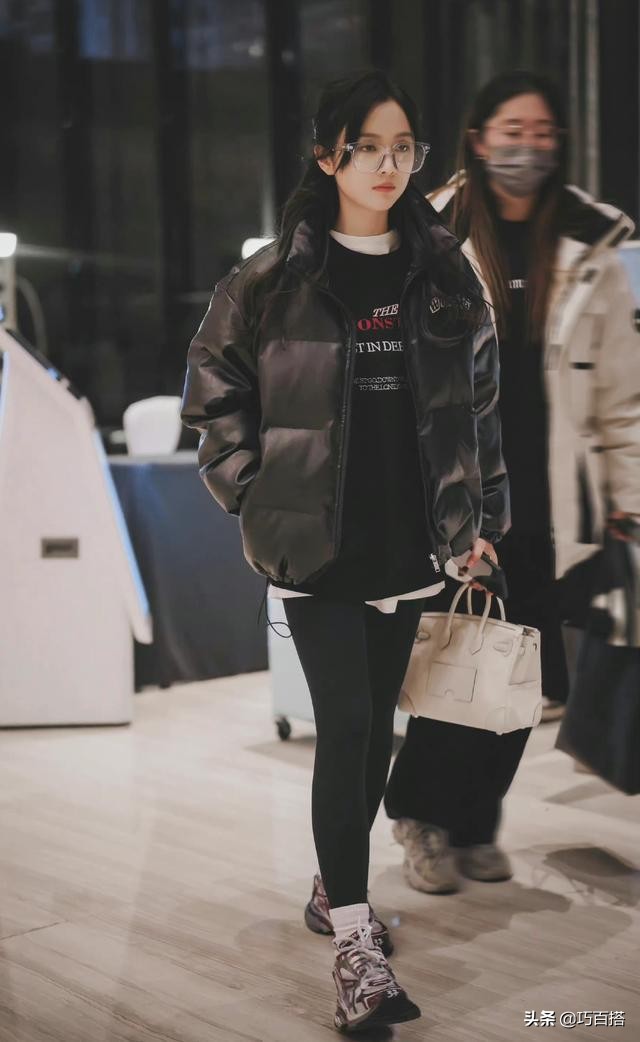 吴宣仪穿衣造型,吴宣仪一身黑色穿搭