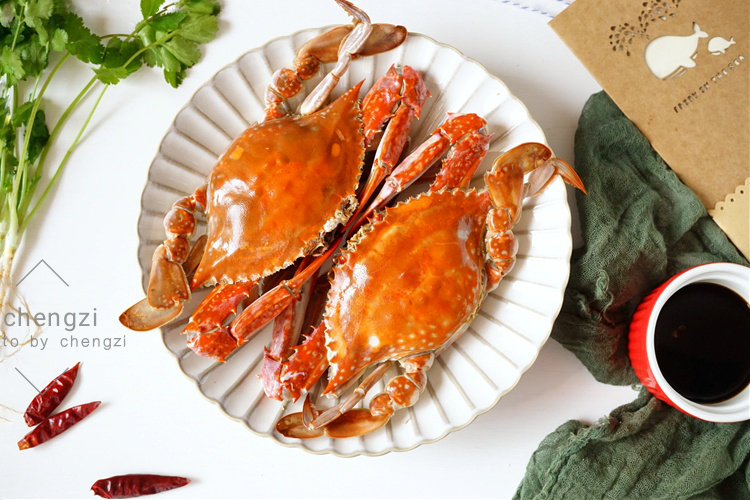 蒸螃蟹是用冷水蒸还是热水蒸,蒸螃蟹和煮螃蟹哪种让螃蟹痛苦少