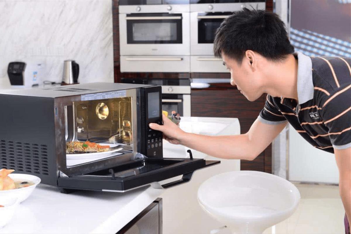微波炉的辐射会增加致癌风险吗,微波炉辐射会致癌吗