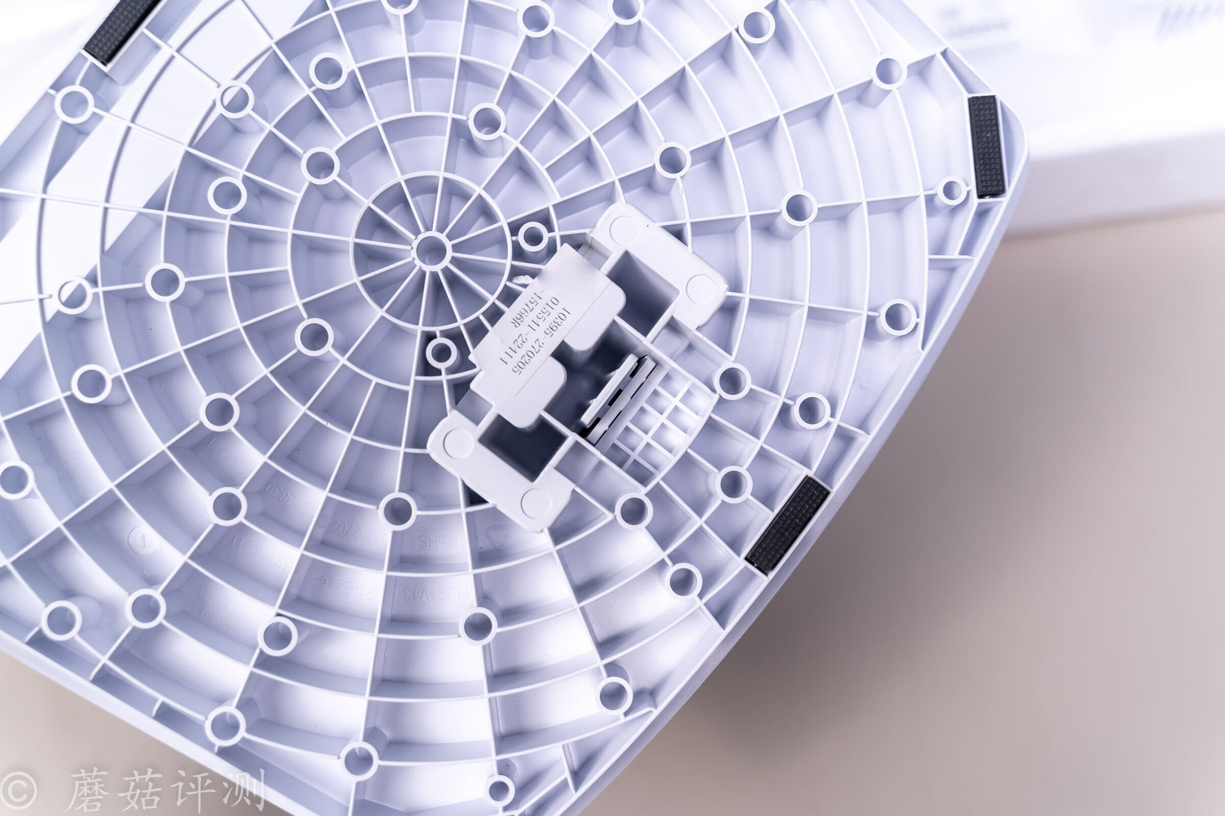 微星mp242a显示器评测,微星pag304cr显示器评测