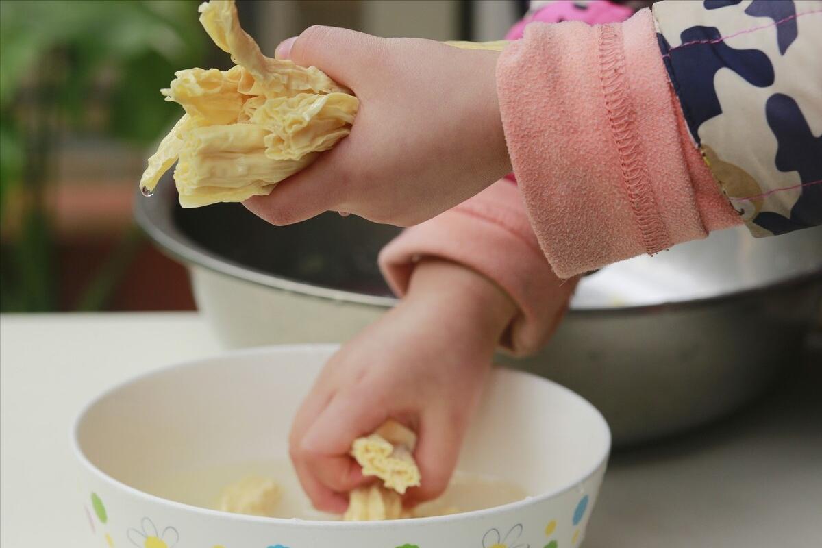 泡腐竹放不放盐,泡腐竹怎么泡才软烂