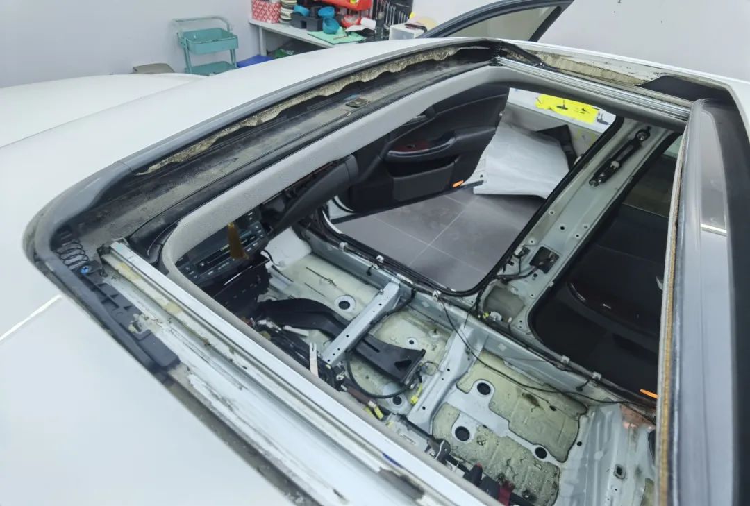 13代半皇冠底盘松散回炉重造,十三代皇冠彻底整备