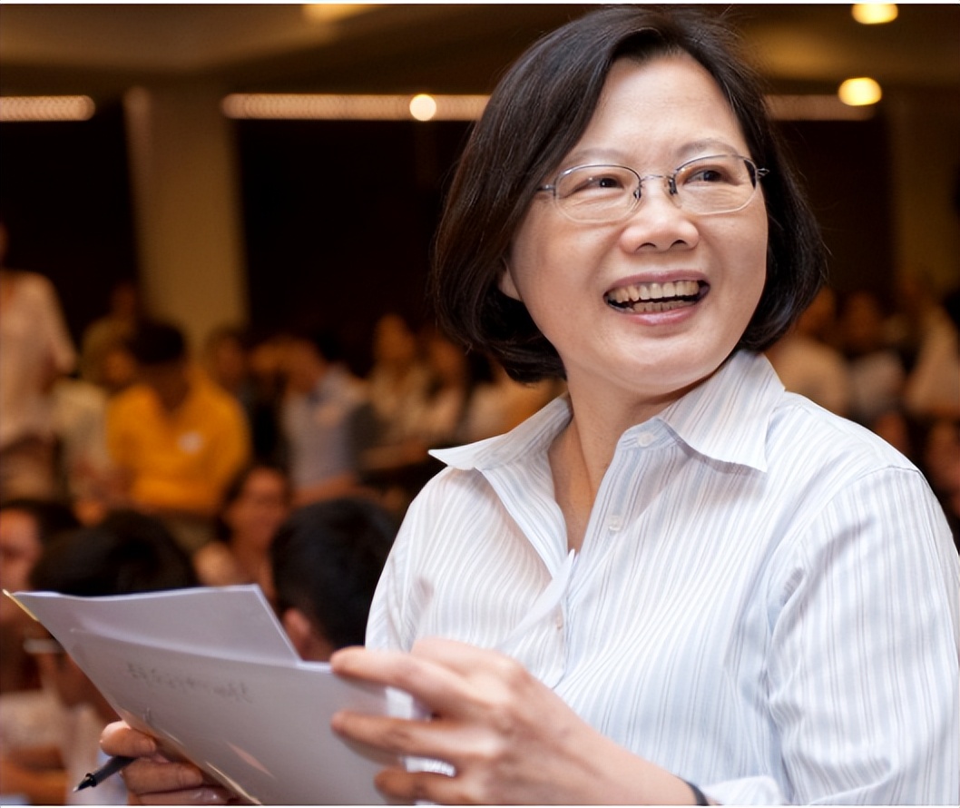 蔡英文的财产被曝光？台媒查出蔡巨额存款，数字让一众富豪都惊愕