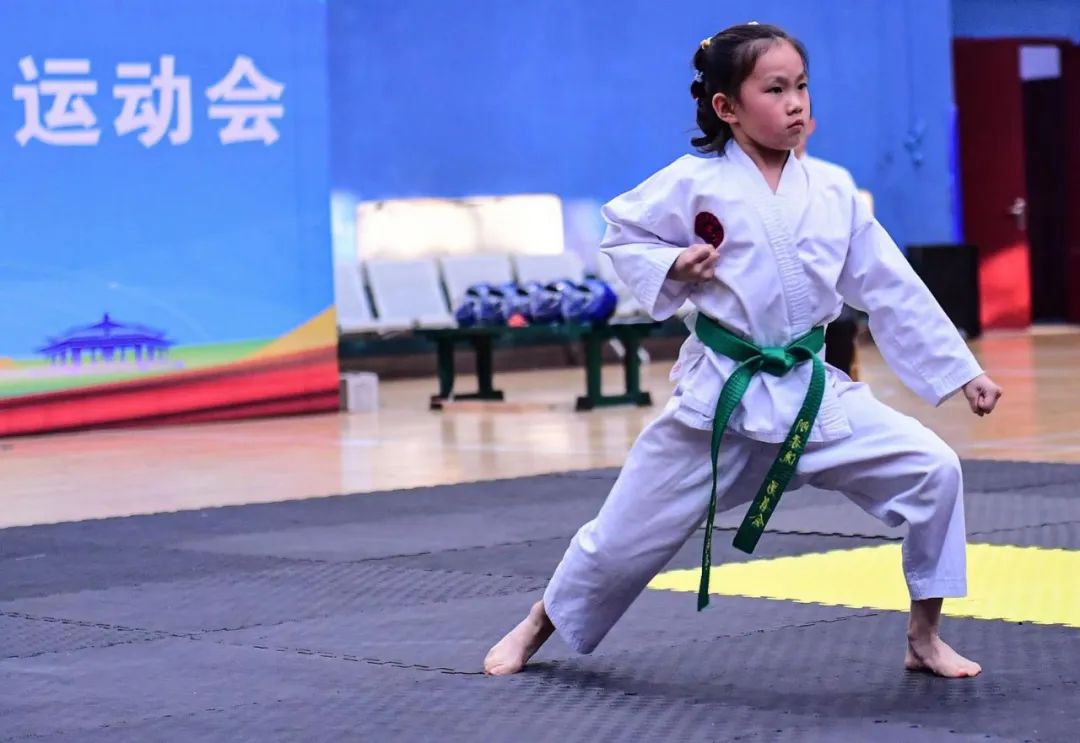 免费开放39所学校体育场馆,运动场馆免费培训