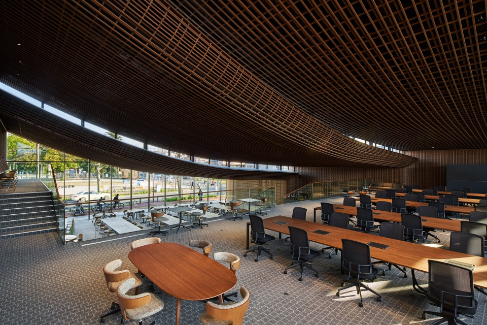 ZOZO总部办公楼|以织布为灵感，创造与街区相融的办公环境