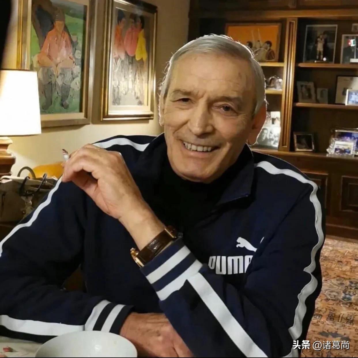 曾经的男模军团，意大利世界杯球服变革