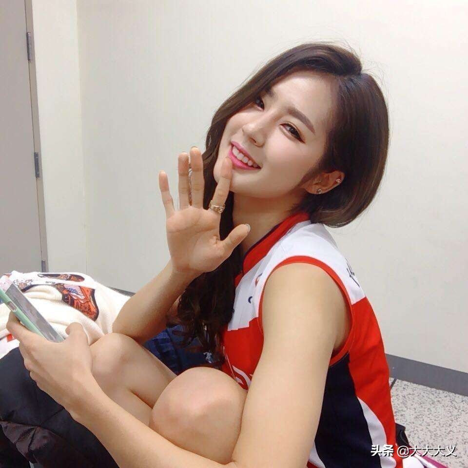 公认拉拉队女神,颜值最高的拉拉队