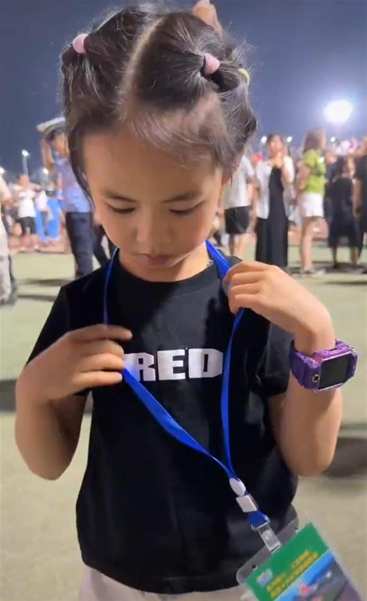 村超小摄影师是哪里人,村超5岁摄影师