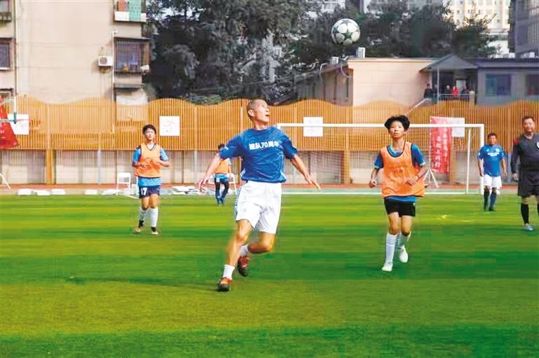 中国第一代女子足球队有多少人,中国第一支足球队的辉煌历史