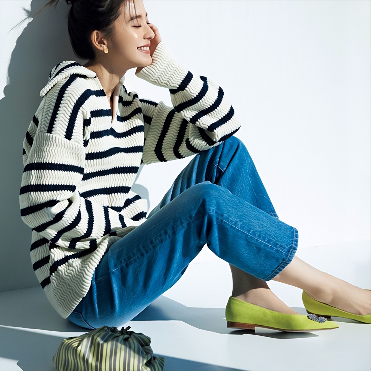 日本30+职业女性专门志排名，米色与牛仔风最受追捧，今春可参考