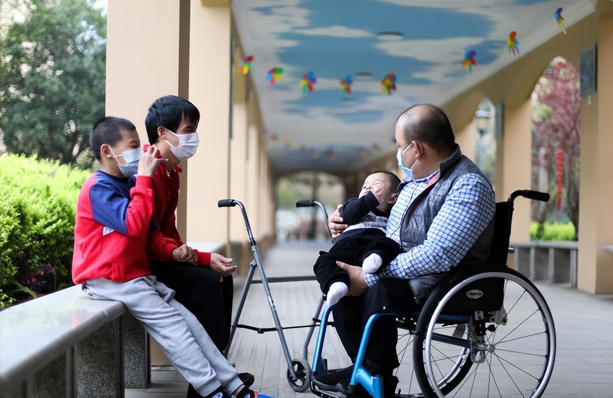 儿童福利院走出来的孩子,孤儿院走出来的孩子