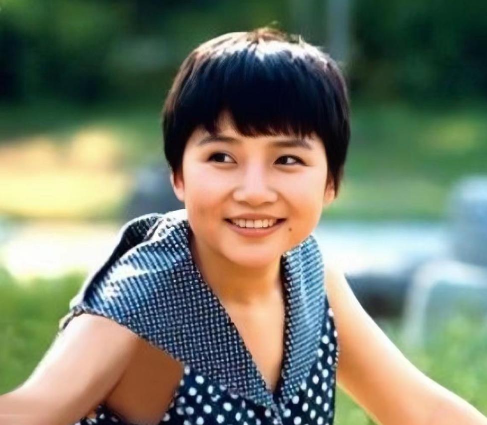 歌手李娜出家现状,歌手李娜为何在巅峰时期出家