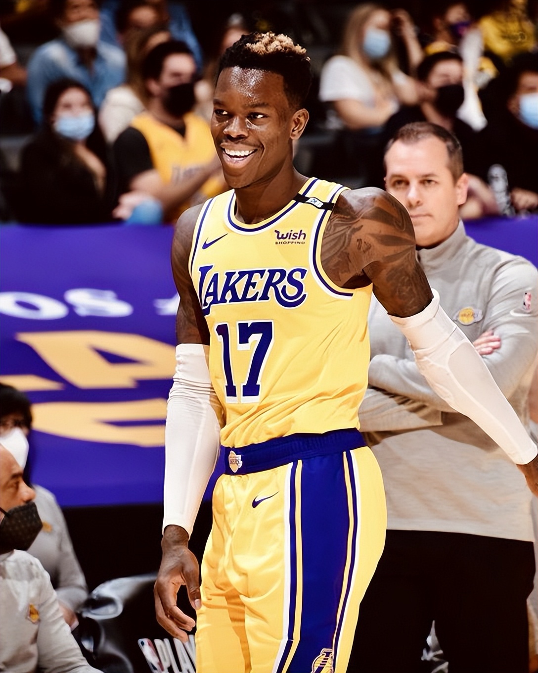 自由军团丹尼斯,湖人官推晒图欢迎丹尼斯施罗德